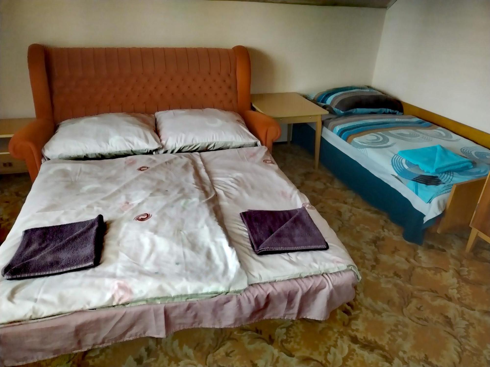 Vadkacsa Apartmanhaz Medencevel Zamardi Exterior photo